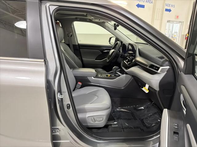2026 Toyota Highlander Hybrid XLE