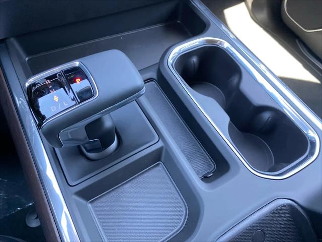 2026 GMC Sierra 1500 Crew Cab, Short Bed, SLT, 4WD