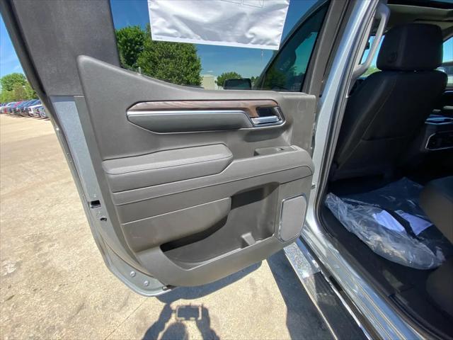 2026 GMC Sierra 1500 Crew Cab, Short Bed, SLT, 4WD