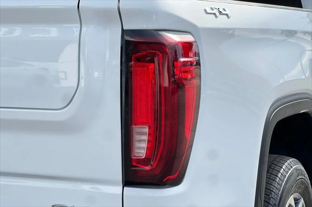 2026 GMC Sierra 1500 Crew Cab, Short Bed, SLT, 4WD
