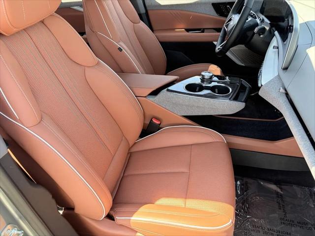 2025 Cadillac iQ Luxury 2 AWD