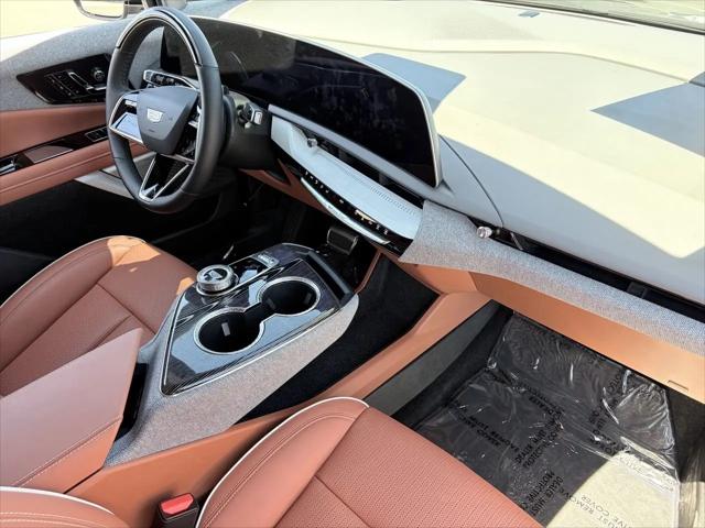2025 Cadillac iQ Luxury 2 AWD