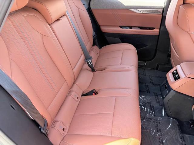 2025 Cadillac iQ Luxury 2 AWD