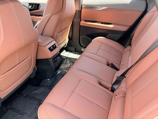 2025 Cadillac iQ Luxury 2 AWD