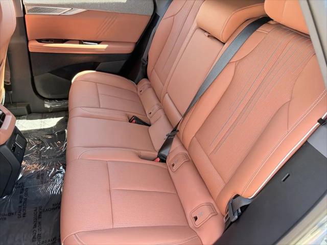 2025 Cadillac iQ Luxury 2 AWD