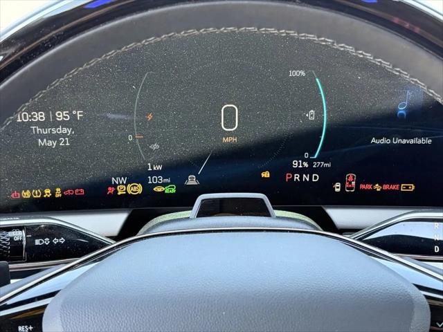 2025 Cadillac iQ Luxury 2 AWD