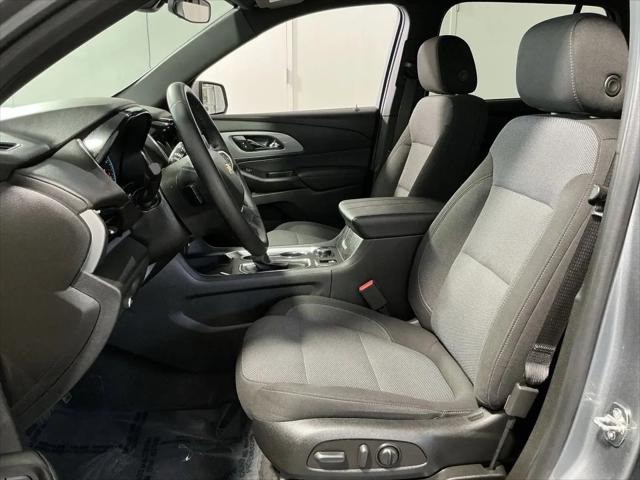 2023 Chevrolet Traverse AWD LT Cloth