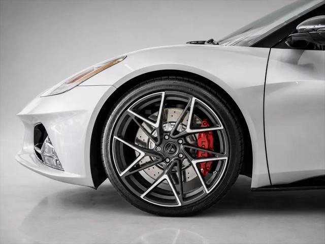 2026 Lotus Emira Turbo SE