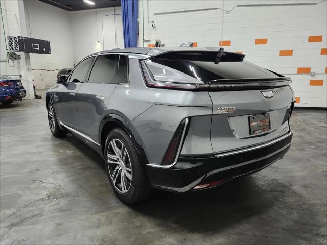 2023 Cadillac iQ AWD Luxury