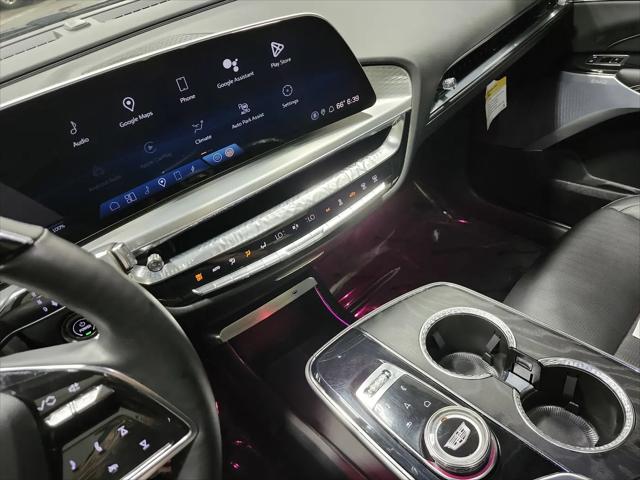 2023 Cadillac iQ AWD Luxury