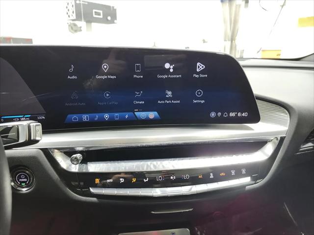 2023 Cadillac iQ AWD Luxury