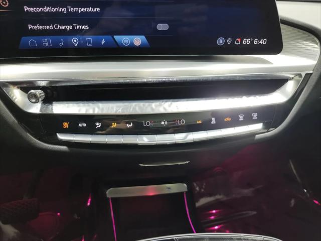 2023 Cadillac iQ AWD Luxury