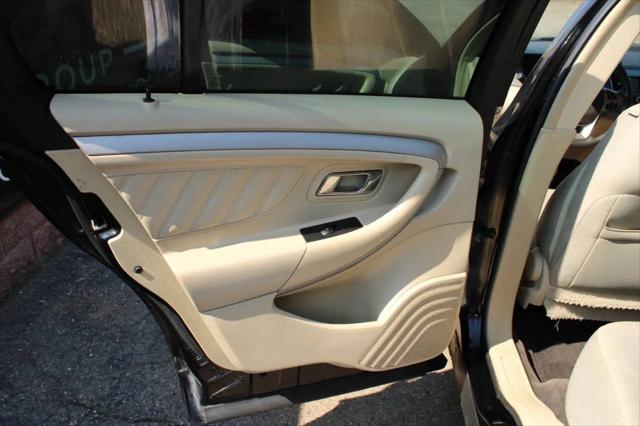 2017 Ford Taurus SE