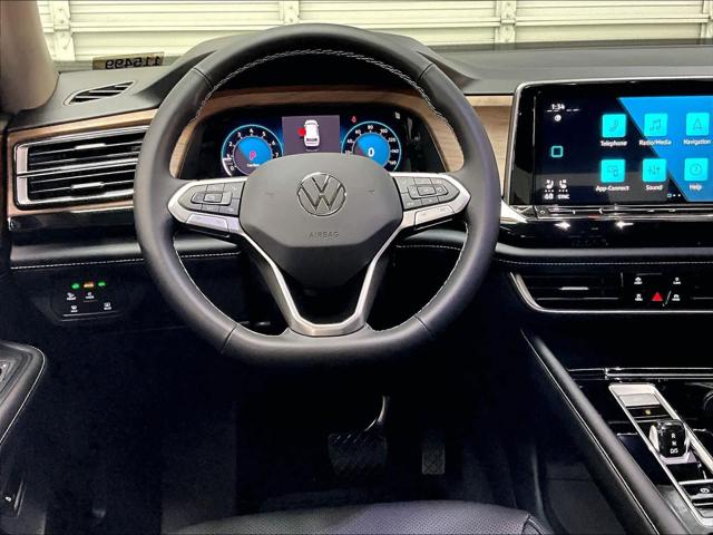 2026 Volkswagen Atlas SE with Technology