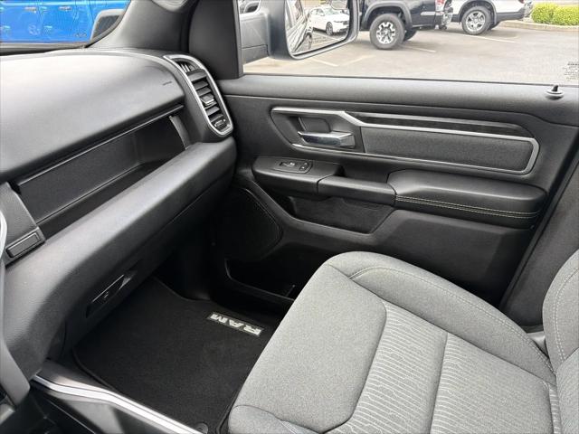 2022 Ram 1500 Big Horn Crew Cab 4x4 5'7" Box