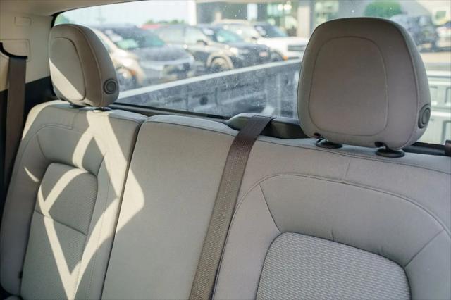 2022 GMC Canyon 2WD Crew Cab Short Box Elevation Standard