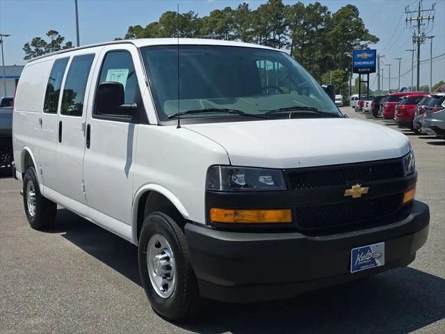2026 Chevrolet Express Cargo Van 2500 Regular Wheelbase, WT, RWD