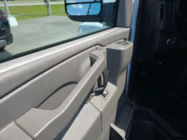 2026 Chevrolet Express Cargo Van 2500 Regular Wheelbase, WT, RWD