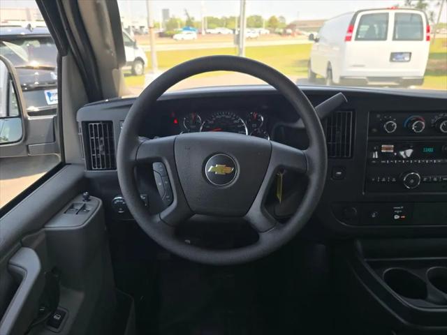 2026 Chevrolet Express Cargo Van 2500 Regular Wheelbase, WT, RWD