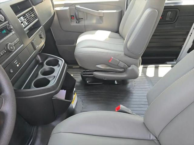 2026 Chevrolet Express Cargo Van 2500 Regular Wheelbase, WT, RWD