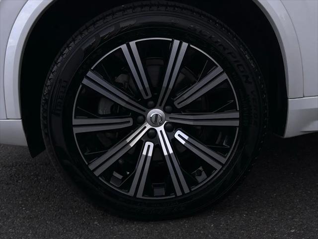 2023 Volvo XC90 B5 Core