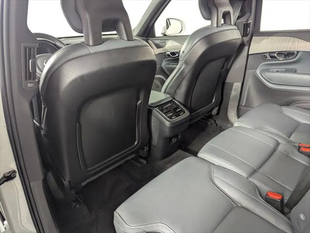 2022 Volvo XC90 T6 Inscription 7 Passenger