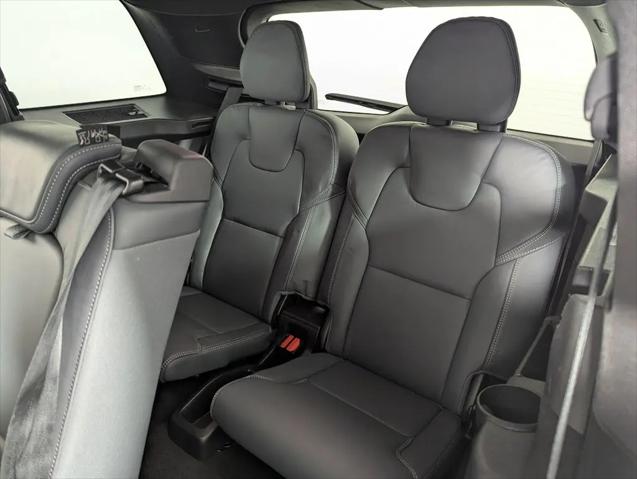 2022 Volvo XC90 T6 Inscription 7 Passenger