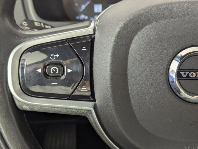 2022 Volvo XC90 T6 Inscription 7 Passenger