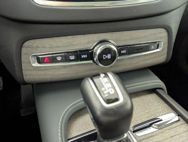 2022 Volvo XC90 T6 Inscription 7 Passenger