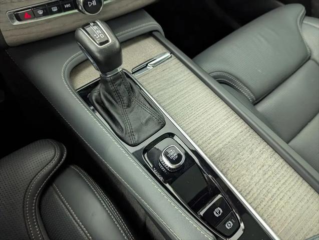 2022 Volvo XC90 T6 Inscription 7 Passenger