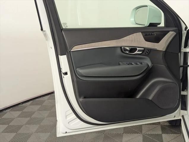 2022 Volvo XC90 T6 Inscription 7 Passenger