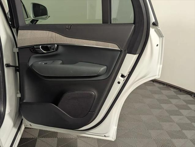 2022 Volvo XC90 T6 Inscription 7 Passenger