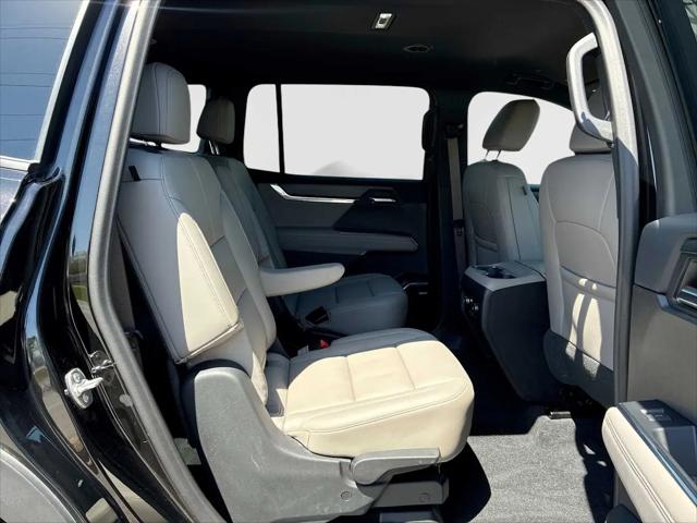 2024 GMC Acadia Elevation