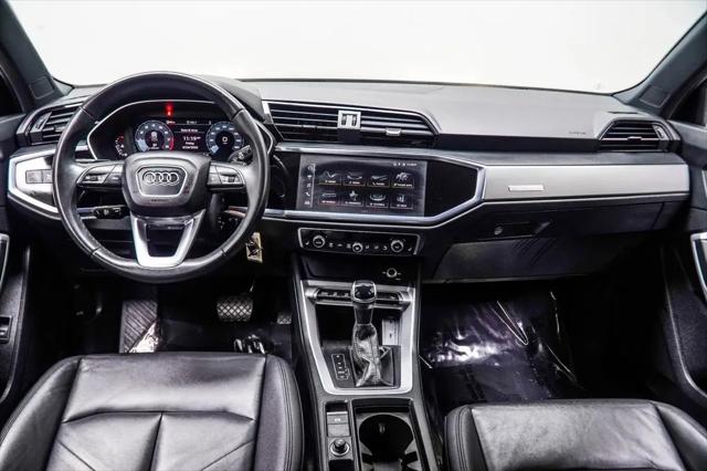 2025 Audi Q3 Premium 45 TFSI S line quattro Tiptronic