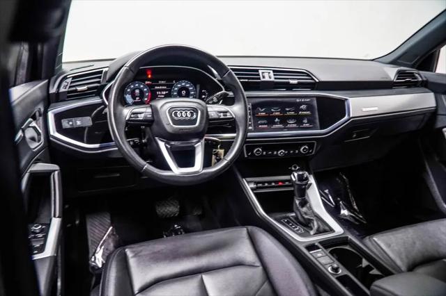 2025 Audi Q3 Premium 45 TFSI S line quattro Tiptronic