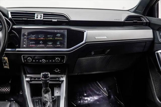 2025 Audi Q3 Premium 45 TFSI S line quattro Tiptronic