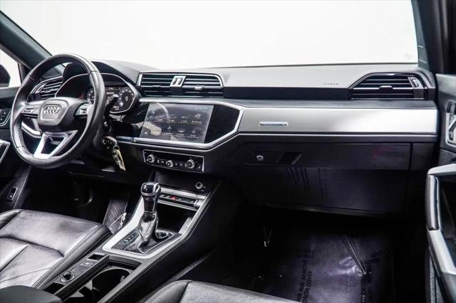 2025 Audi Q3 Premium 45 TFSI S line quattro Tiptronic