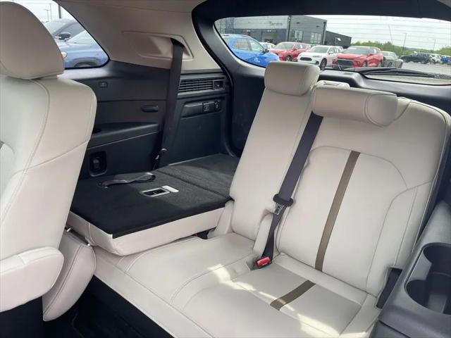 2024 Mazda X-90 Premium Plus