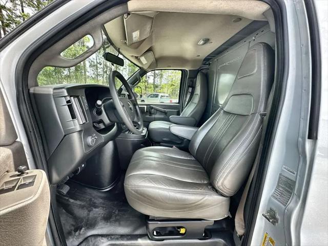 2023 GMC Savana Cargo RWD 2500 Regular Wheelbase Work Van