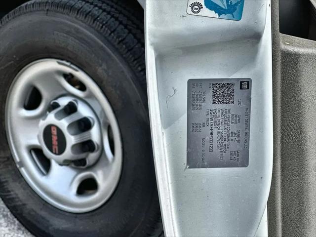 2023 GMC Savana Cargo RWD 2500 Regular Wheelbase Work Van