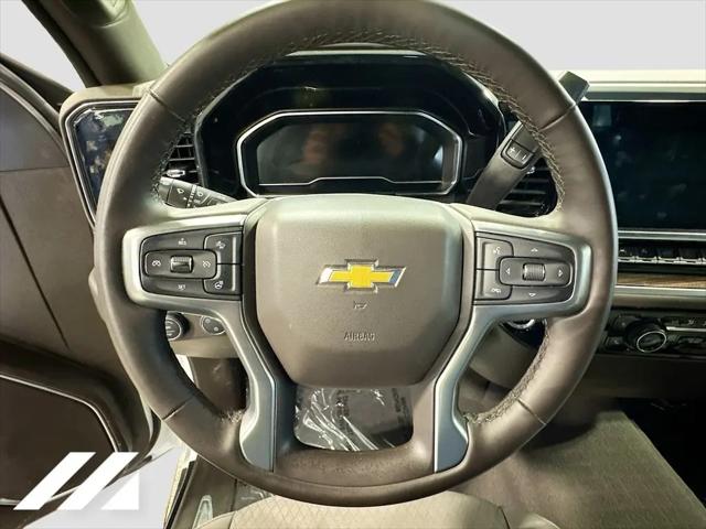 2022 Chevrolet Silverado 1500 4WD Crew Cab Standard Bed LT