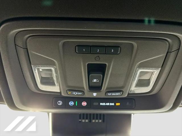 2022 Chevrolet Silverado 1500 4WD Crew Cab Standard Bed LT