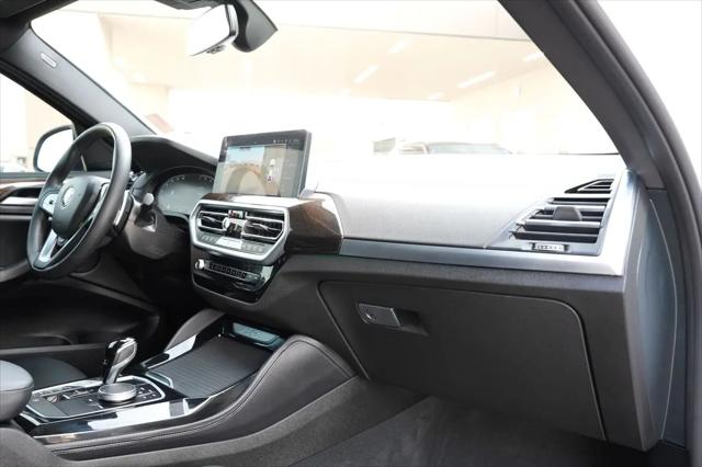 2024 BMW X4 xDrive30i