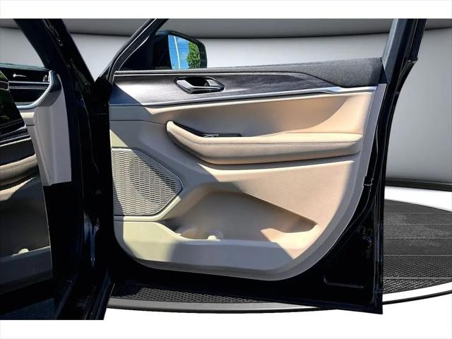 2025 Jeep Grand Cherokee L Limited 4x4