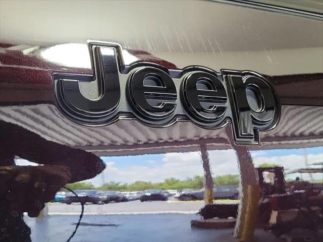 2023 Jeep Grand Cherokee L Limited 4x2