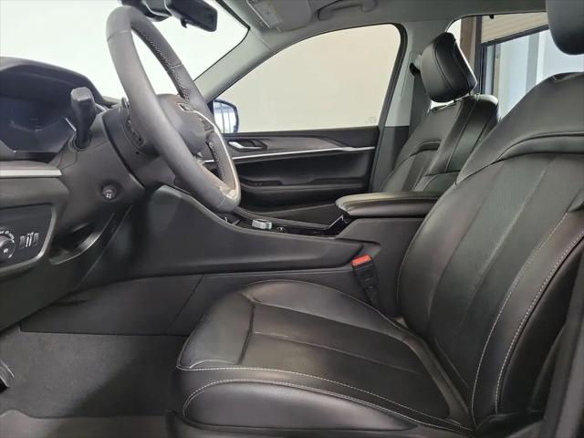 2023 Jeep Grand Cherokee L Limited 4x2