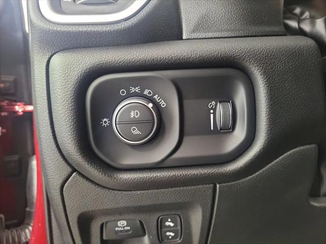 2023 Ram 1500 Big Horn Crew Cab 4x4 5'7" Box