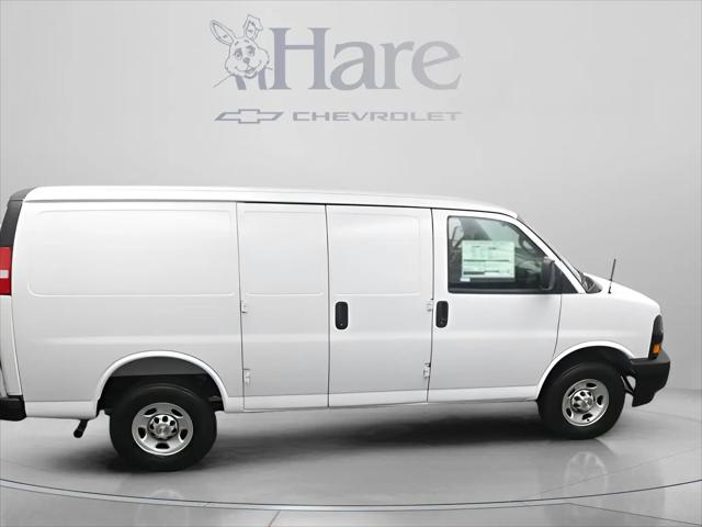 2026 Chevrolet Express Cargo Van 2500 Regular Wheelbase, WT, RWD