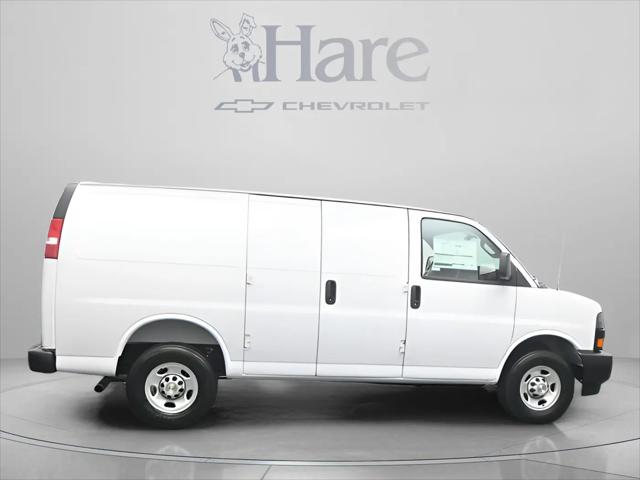 2026 Chevrolet Express Cargo Van 2500 Regular Wheelbase, WT, RWD