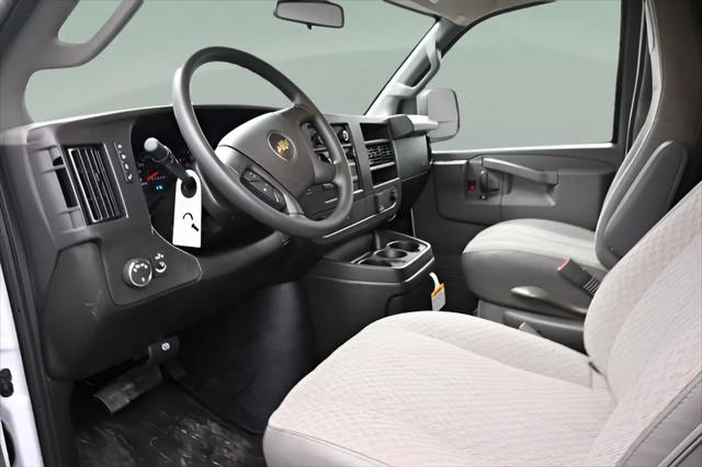 2026 Chevrolet Express Cargo Van 2500 Regular Wheelbase, WT, RWD